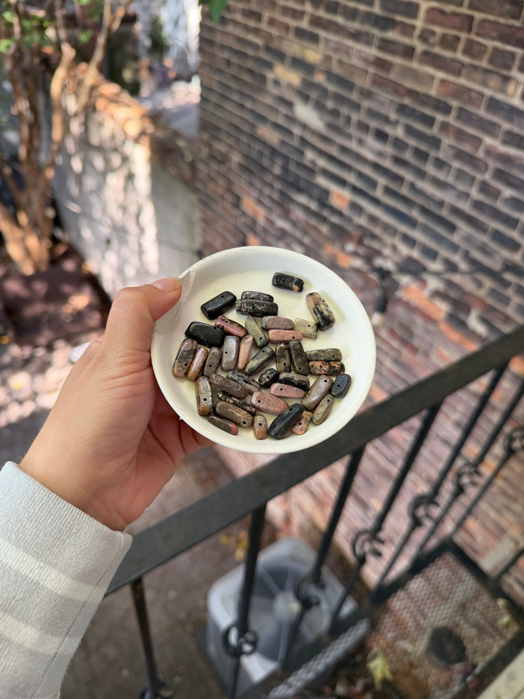 Rhodonite Chips
